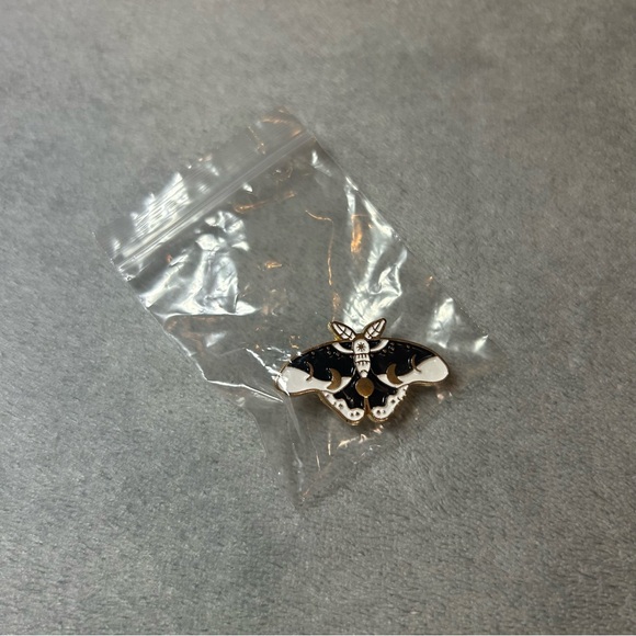 Lunar Phases Moth Enamel Pin - Picture 4 of 5
